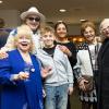 Rund 60 Menschen besuchen am Montag (09.12.24) die Christmas Diamond Night in dem Juwelierladen Edelmann und Belschner in der Schweinfurter Innenstadt. Unter die Gäste mischten sich unter anderem Julian F.M. Stoeckel (Entertainer), Micaela Schäfer (Erotikmodel), Arno Funke (früher Kaufhaus-Erpresser, heute Karikaturist) und Eva Jacob( Jacob Sisters).