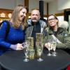 Rund 60 Menschen besuchen am Montag (09.12.24) die Christmas Diamond Night in dem Juwelierladen Edelmann und Belschner in der Schweinfurter Innenstadt. Unter die Gäste mischten sich unter anderem Julian F.M. Stoeckel (Entertainer), Micaela Schäfer (Erotikmodel), Arno Funke (früher Kaufhaus-Erpresser, heute Karikaturist) und Eva Jacob( Jacob Sisters).