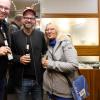 Rund 60 Menschen besuchen am Montag (09.12.24) die Christmas Diamond Night in dem Juwelierladen Edelmann und Belschner in der Schweinfurter Innenstadt. Unter die Gäste mischten sich unter anderem Julian F.M. Stoeckel (Entertainer), Micaela Schäfer (Erotikmodel), Arno Funke (früher Kaufhaus-Erpresser, heute Karikaturist) und Eva Jacob( Jacob Sisters).