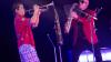 Rund 3000 Menschen besuchen am Donnerstag (12.12.24) die Premiere des Weihnachtscircus Krone auf der Talavera in Würzburg. Der Circus gastiert noch bis zum 06.01.25 in der Domstadt. Auftritt von Steve und Jones.