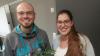 Herzlich "Dankeschön" sagt Christoph Mill Lorraine Lummel für ihr zehnjähriges Arbeitsjubiläum.