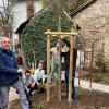 Ehrenamtliche des Obst- und Gartenbauvereins haben vor Kurzem das „Rosengärtchen“ fertiggestellt. Es wird seine ganze Schönheit im nächsten Frühling entfalten. Gefördert wurde das Projekt mit Mitteln des Regionalbudgets.
