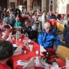 An vier Orten in Würzburg, unter anderem in der Marienkapelle am unteren Markt (Foto), veranstaltete die Gemeinschaft Sant'Egidio am ersten Weihnachtsfeiertag Weihnachtsessen für Bedürftige.