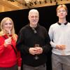 330 Menschen besuchen am Montag (30.12.24) die Jahresabschluss-Gala des KulturPackts im Evangelischen Gemeindehaus in Schweinfurt. Rund 70 Künstlerinnen und Künstler treten bei dem etwa dreistündigen Programm auf.