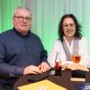 330 Menschen besuchen am Montag (30.12.24) die Jahresabschluss-Gala des KulturPackts im Evangelischen Gemeindehaus in Schweinfurt. Rund 70 Künstlerinnen und Künstler treten bei dem etwa dreistündigen Programm auf.
