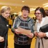 330 Menschen besuchen am Montag (30.12.24) die Jahresabschluss-Gala des KulturPackts im Evangelischen Gemeindehaus in Schweinfurt. Rund 70 Künstlerinnen und Künstler treten bei dem etwa dreistündigen Programm auf.