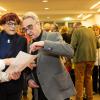 330 Menschen besuchen am Montag (30.12.24) die Jahresabschluss-Gala des KulturPackts im Evangelischen Gemeindehaus in Schweinfurt. Rund 70 Künstlerinnen und Künstler treten bei dem etwa dreistündigen Programm auf.