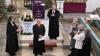 Beauftragungsgottesdienst in der Geröder Pfarrkirche mit Martin Hentschel (Mitte), dahinter Dekan Till Roth und links Pfarrerin Regina Schenk.