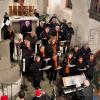 Der Kolpingchor unter der Leitung von Wolfgang Baur präsentierte als einer von mehreren Zeilitzheimer Chören und Musikgruppen weihnachtliche Liedstücke im Rahmen der musikalischen Adventsandacht in der evangelischen St. Sigismund Kirche.