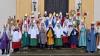 Nach dem Aussendungsgottesdienst stellen sich die Sternsinger aus Unterspiesheim der Fotografin zum Erinnerungsfoto. Nach dem Aussendungsgottesdienst stellen sich die Sternsinger aus Unterspiesheim der Fotografin zum Erinnerungsfoto.