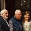 Schnell noch ein Selfie: Ehrenbürger und Altbürgermeister Peter Wesselowsky (von links), Mundartdichter Wilhelm Wolpert, Zuckerfee Magdalena Gebhardt und Bürgermeister Peter Juks mit dem Stadtrat und Landtagsabgeordneten Volkmar Halbleib.