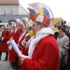 Die Elfen von Fasenachtsverein und ihr Sitzungspräsident stürmten am Samstag mit viel Tamtam das Zellinger Rathaus.
