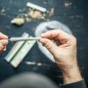 Nach der Legalisierung von Cannabis ist es wichtig zu wissen, wie sich die Stoffe auf den Körper auswirken. Foto: adobe.com/guruXOX