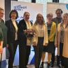 Feierliche Übergabe des Vorsitzes im Landesausschuss Müttergenesung Bayern (LAB).Von links: Nicole Schmidt (Haus am Kurpark), Karina Hauck (BRK), Evi Bindrim (Paritätischer Landesverband Bayern), Dr. Elke Frank (Landesgeschäftsführerin BRK), Karin Baumüller-Söder, Kathrin Speck (Paritätischer Landesverband Bayern), Stefan Wagner (Caritas), Anja Kohles (AWO), Angela Finkenberger (EVA), Sylvia Bogenreuther (FrauenWerk Stein e.V.)