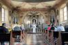Gläubige aus dem Pastoralen Raum Bad Kissingen sind am Sebastianitag mit einer Andacht in der Sulzthaler Kreuzkapelle symbolisch in das Heilige Jahr 2025 gestartet. Pastoralreferent Dirk Rudolph sagte: „Angst lähmt, bleiben wir darum in der Hoffnung“.