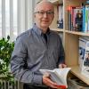 Professor Roland Stein vom Institut für Sonderpädagogik der Universität Würzburg untersucht den reibungslosen Start von Azubis ins Berufsleben. Professor Roland Stein vom Institut für Sonderpädagogik der Universität Würzburg untersucht den reibungslosen Start von Azubis ins Berufsleben.