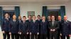 Unser Foto zeigt (von links) den Kommandanten der Freiwilligen Feuerwehr Poppenroth, Maximilian Metz sowie Philipp Kröckel, Marco Schlereth, Philipp Metz, Heiko Hellmuth, Christoph Metz, Felix Wimmel, Fabian Werner, Robert Goll, Oberbürgermeister Dirk Vogel, Kreisbrandmeister Marcus Kolb und Fabian Baier.