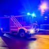 Bei einem Fahrzeugbrand in Bad Mergentheim ist am Montagabend eine Person verstorben.