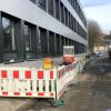 Aufgrund eines Rohrleitungsschadens ist die Seegartenstraße in Bad Mergentheim, an der mehrere Gebäude der Beruflichen Schulen liegen, derzeit nur eingeschränkt befahrbar.