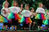 Wunderschon in ihren regenbogenfarbenen Röckchen anzuschauen waren die 18 Tanzknirpse. Die jüngsten Nesthäkchen im VCC widmeten sich tänzerisch dem Thema "So ein Wetter".