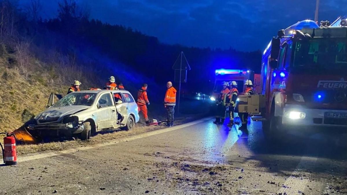 Zwei-Verletzte-nach-Unfall-auf-der-A8-bei-Adelsried