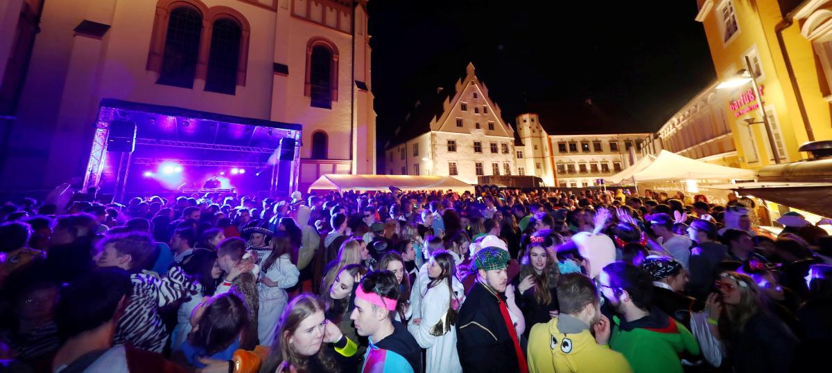 Riesenparty am Gumpigen Donnerstag in Weißenhorn: Infos zu Eintritt, Verpflegung, Sperrungen und mehr