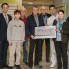 Von links: Landrat Florian Töpper, Tim Schneider, Hermann und Ewald Kopp, Edgar Hauck (Veteranenfreunde Herlheim), Dr. Alexander Kraus (CA der Inneren), Irmgard Krammer (Förderverein Geomed), Wolfgang Schirmer (Geschäftsführer der Geomed).