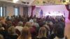 Knapp 75 Interessierte verfolgten die Podiumsdiskussion in Stetten. Am Podium sitzend: (von rechts) Karl Graf Stauffenberg, Nikola Renner, Sabine Dittmar und Jessica Hecht.