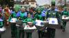 Sind die Aliens schon längst unter uns? Hier zu sehen sind die "Außerirdischen" von der Faschingsgruppe Kunterbunt beim Faschingszug in Karlstadt 2024.