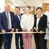 Bei der Einweihung des neuen Pflegetrakts an der Main-Klinik Ochsenfurt (von links): stellvertretender  Verwaltungsleiter Georg Sonnek, Landrat Thomas Eberth, Geschäftsführer Christian Schell, Bayerns Gesundheitsministerin Judith Gerlach, Architektin Birgit Braunschmidt, Ärztlicher Direktor Joachim Stenzel und Pflegedirektorin Susanne Saemann.