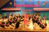 Beeindruckende Truppe: Die Showtanzgruppe der GROKAGE zeigte Szenen eines Jungesellinngenabschiedes tänzerisch auf der Bühne. Wer findet den einzigen Tänzer unter den Akteurinnen?