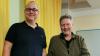 Volker Schmalholz (rechts) wurde für 20 Jahre aktives Musizieren von Vorstand Christian Fleischmann (links) geehrt.