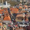 Nach dem Pferdemarkt-Umzug laden verkaufsoffene Geschäfte und der Frühlings-Krämermarkt zum Verweilen in der Stadt ein.