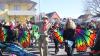 Bei strahlendem Sonnenschein feierten Tausende Faschingsfreude in Himmelstadt den Rosenmontagszug mit 50 bunten und oft originellen Gruppen.