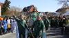 Bei strahlendem Sonnenschein feierten Tausende Faschingsfreude in Himmelstadt den Rosenmontagszug mit 50 bunten und oft originellen Gruppen.