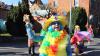Beste Stimmung und strahlender Sonnenschein beim kleinen aber feinen Faschingszug am Rosenmontag durch Burgsinn