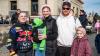 Tausende Menschen besuchen am Dienstag 04.03.25 den Kitzinger Landkreisumzug durch die Innenstadt von Kitzingen.