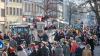 Finale mit allen Mitwirkenden. Ausverkaufte Mainfrankensäle bei "Fastnacht in Franken - Generalprobe" am Donnerstag Abend  20.02.25 in Veitshöchheim.