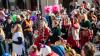 Finale mit allen Mitwirkenden. Ausverkaufte Mainfrankensäle bei "Fastnacht in Franken - Generalprobe" am Donnerstag Abend  20.02.25 in Veitshöchheim.