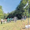 Pfeilhagel: Möglichst nahe an die Fahne wollten die Schützen treffen.