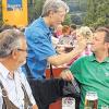 Maske bitte: Schnell noch Puder auftragen, und Bernd Freisleben ist gewappnet für die Sendung.
