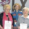 Ehrungen bei der Sudetendeutschen Landsmannschaft: Der neue Vorstand mit Ewald Pechwitz (li.) an der Spitze dankt den Jubilarinnen Gerlinde Pichl und Ingrid Herbst (mit Urkunden) für ihre Treue.