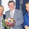 Dank für den Einsatz: Walter (li.) und Michael Limmer mit dem scheidenden Bürgermeister Georg Vonbrunn.