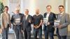Auszeichnung: Beim Großen Preis des Mittelstands wurden geehrt: Norbert Fuhrmann (2. v. li.), Bernhard Lemmink (2. v. re.) und Karlheinz Wirth (re.) Es gratulierten Bürgermeister Andreas Hügerich (li.), Robert Knitt (Oskar-Patzelt-Stiftung; 3. v. li.) und Laudator Markus Häggberg.