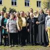 Gratulantenschar: Schwester Engelmara (7. von links) im Kreise der vielen Gratulanten.