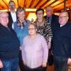 Pfarrer Roland Neher (2. v. li.) bedankte sich bei den Gründungsmitgliedern des Kapellenerhaltungsvereins Burgberg, Rudolf Krauß, Gerlinde Ledl, Ruth Hofmann, der Vorsitzenden Annemarie Böhm, dem 2. Vorsitzenden Archibald Lehmann und Rainer Hofmann (v. li.) für ihr 30-jähriges Engagement für die Jakobus-Kapelle.