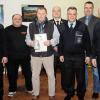 Kommandantenwahl und Ehrung bei der Werksfeuerwehr Veenendaal, von links: Kommandant Michael Liebl, Stellvertreter Andreas Kielbassa, Adolf Kirschner, Günter Schüler, KBM Thomas Hofmann, Betriebsleiter Frank Schneider, bisheriger Kommandant Walter Knöferl.