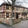 Jahrhundertelang war es der Bauernhof am nordöstlichen Ortsrand von Schönbrunn. Seit fast 400 Jahren ist mit dem Anwesen Schütz-Hümmer-Fischer-Motschmann (heute: Reundorfer Straße 13) der Hausname „Schwedenbauer“ verbunden.