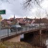 Die viel befahrene Rodachbrücke in Marktzeuln soll umfassend saniert werden. FOTO: Andreas Welz