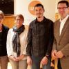 Verdiente Mitarbeiter zeichnete die Firma Wirth bei der Weihnachtsfeier aus. Die Geschäftsführer Viola (li.) und Karlheinz Wirth (re.) gratulierten Orthopädietechnik- und Orthopädieschuhtechnikmeister Frank Schnaus (2. v. re.) zu seinem 25. Arbeitsjubiläum. Die Außendienstmitarbeiterin der Rehatechnik, Melanie Böhm (2. v. li.) ehrten sie für fünfjährige Firmenzugehörigkeit. Die Inhaber dankten für die gute Zusammenarbeit.